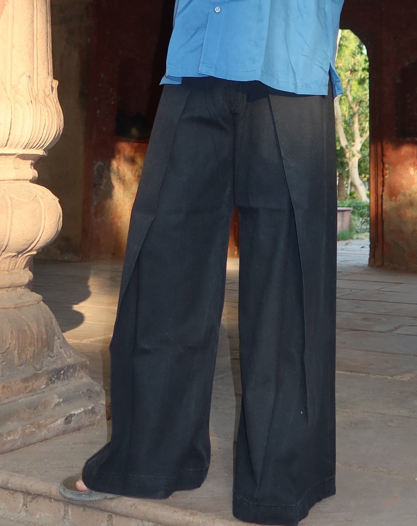 BLACK DRAPE PANTS